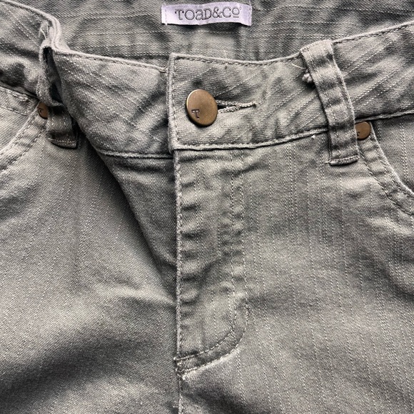 Title Nine Sequoia Short :: Size 4 :: Green - Picture 5 of 9